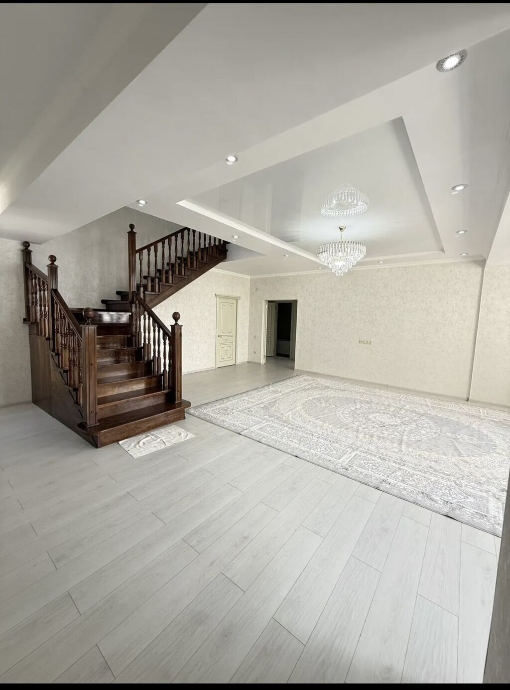 6 комнат, 188 м², 12 мкр Элитка, 9 этаж, Дизайнерский ремонт: фото 2