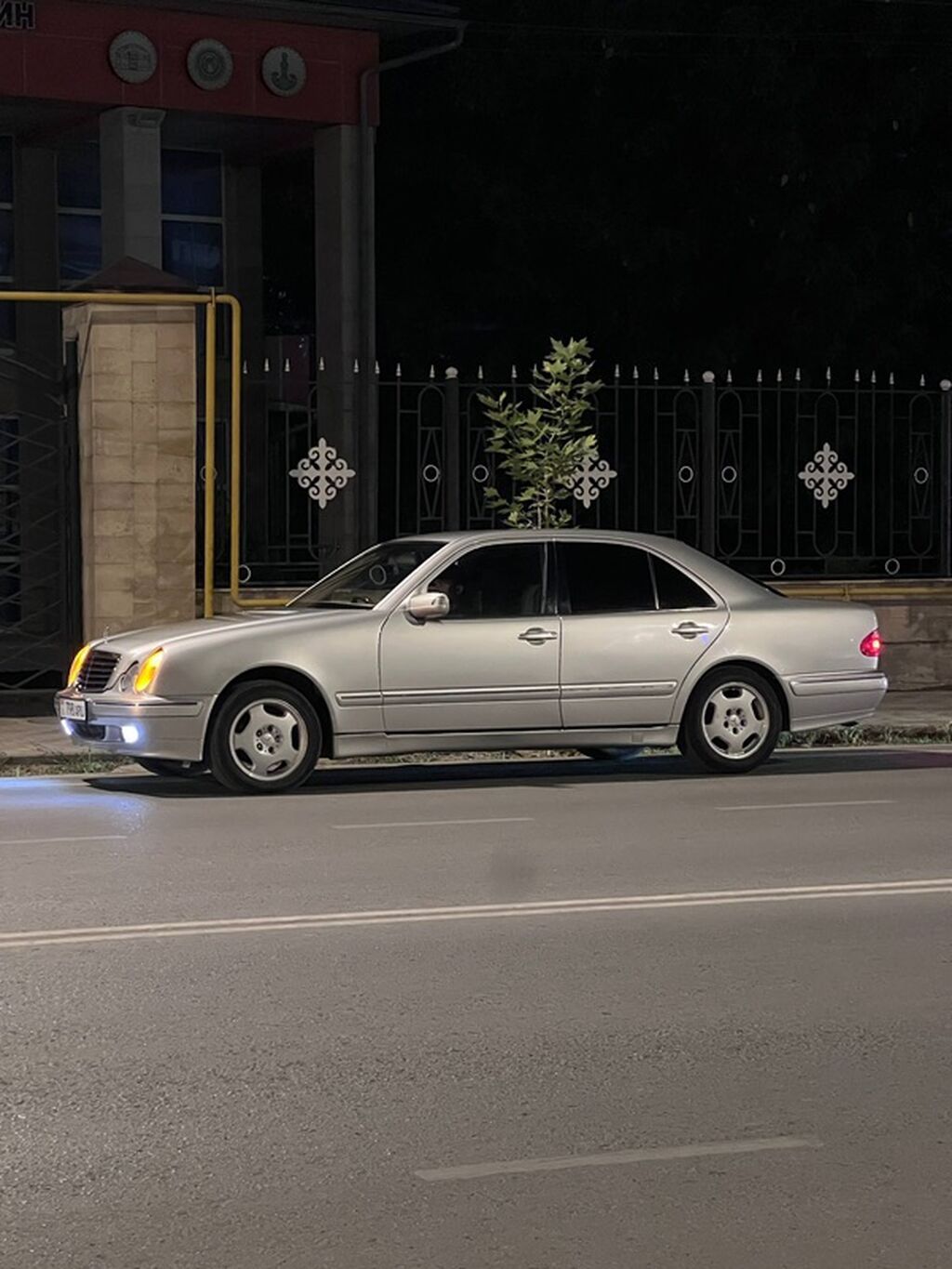 Mercedes-Benz E-Class: 2001 г., 3.2 л, Автомат, Бензин, Седан: фото 7
