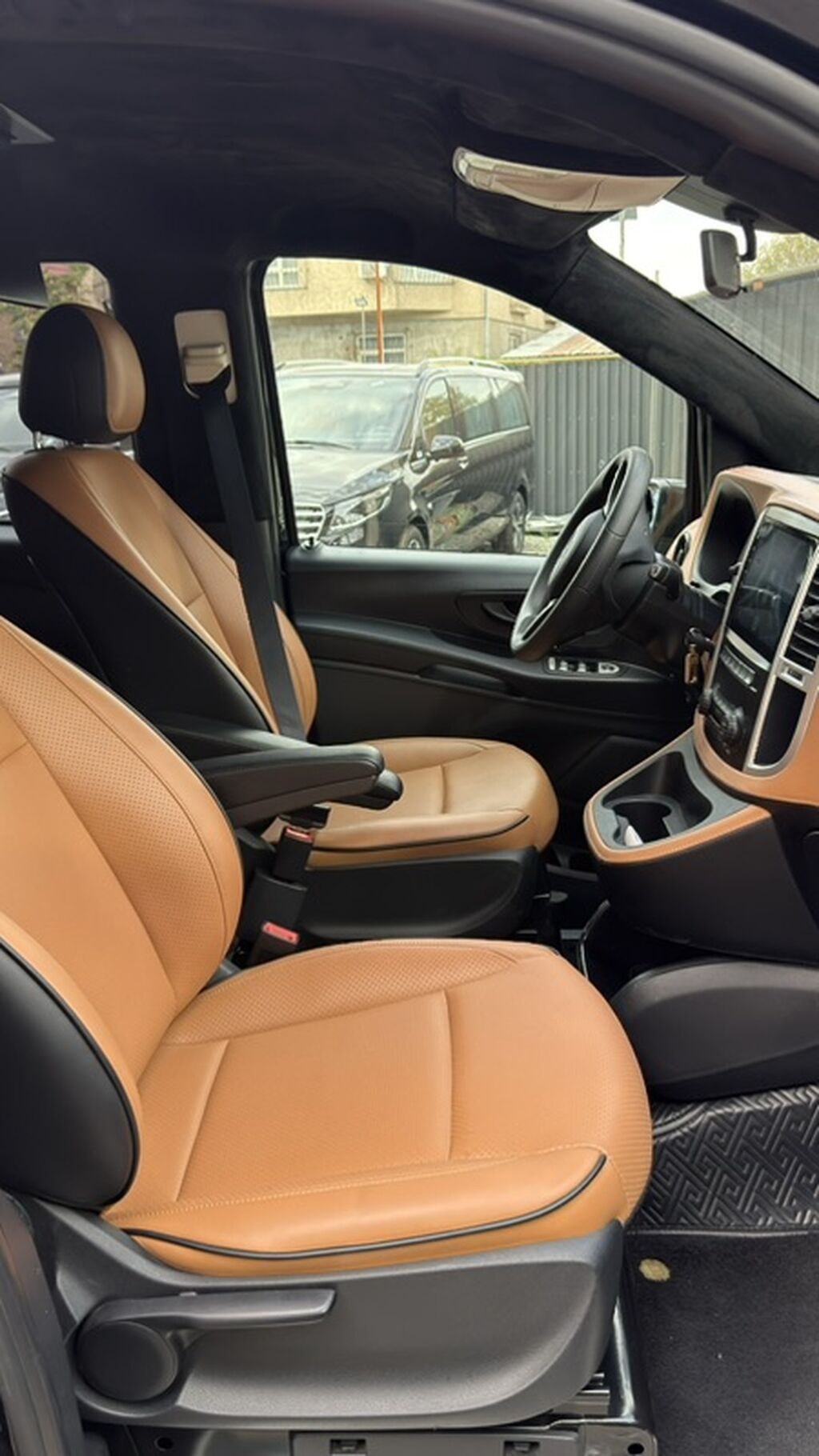 Mercedes-Benz Vito: 2022 г., 2 л, Автомат, Бензин, Минивэн: фото 8