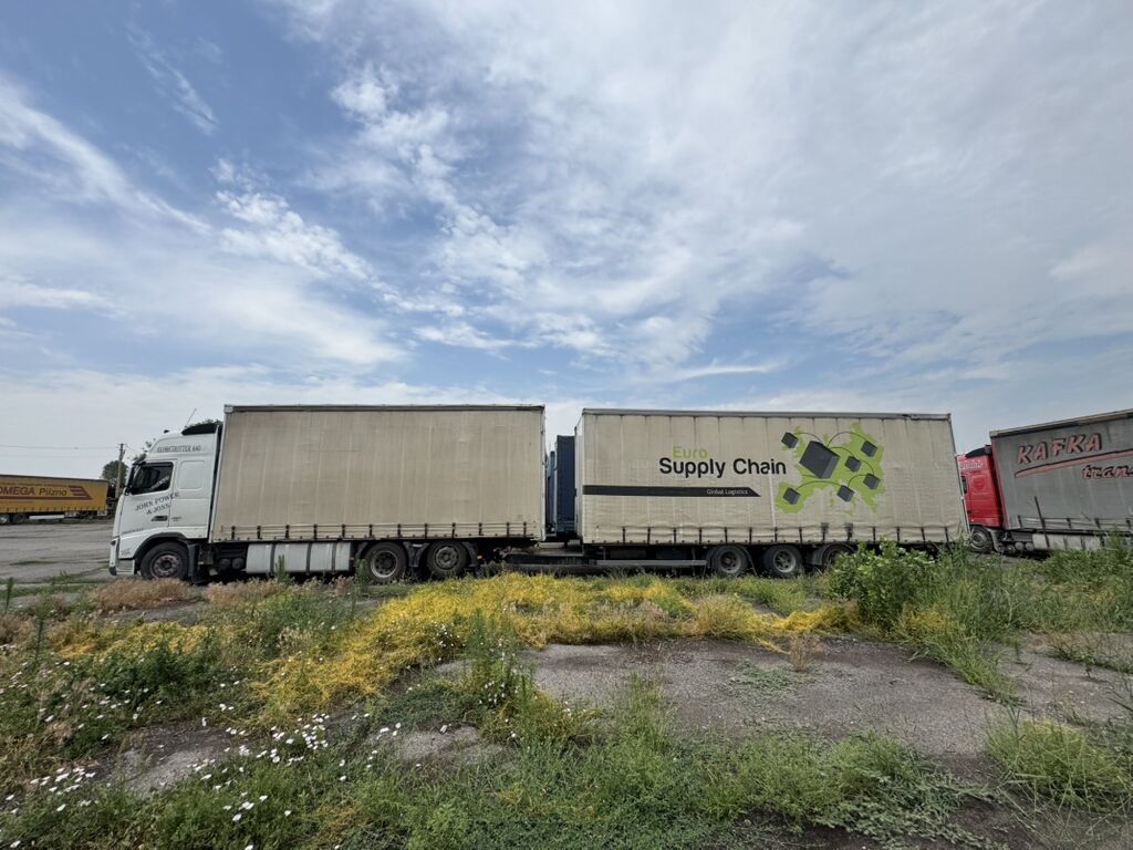 Тягач, Volvo, 2012 г., Шторный: фото 3