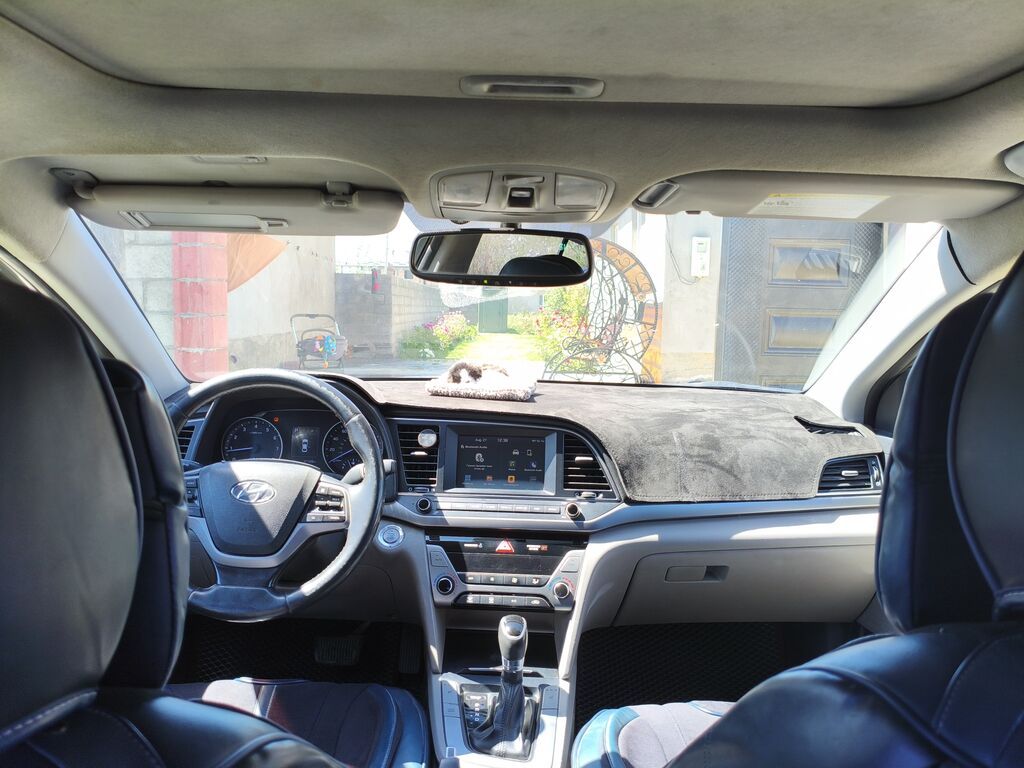 Hyundai Elantra: 2017 г., 2 л, Автомат, Бензин, Седан: фото 5