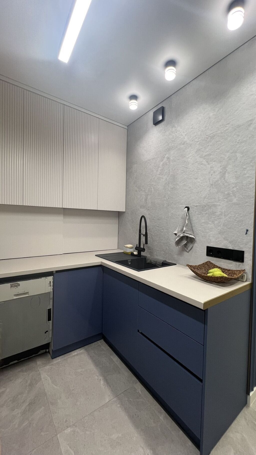 3 комнаты, 94 м², 6 мкр 106 серия улучшенная, 4 этаж: фото 2