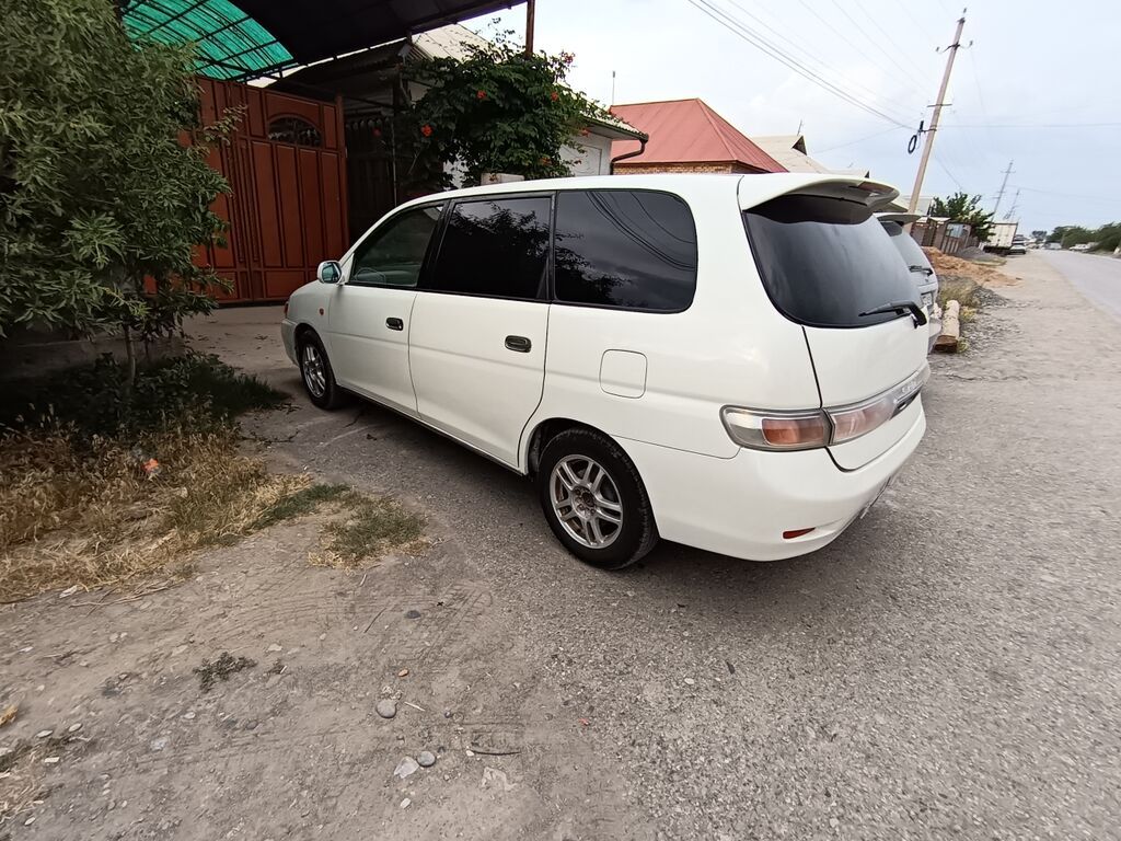 Toyota Gaia 2003 г., 1.9 л, автомат, бензин: фото 3