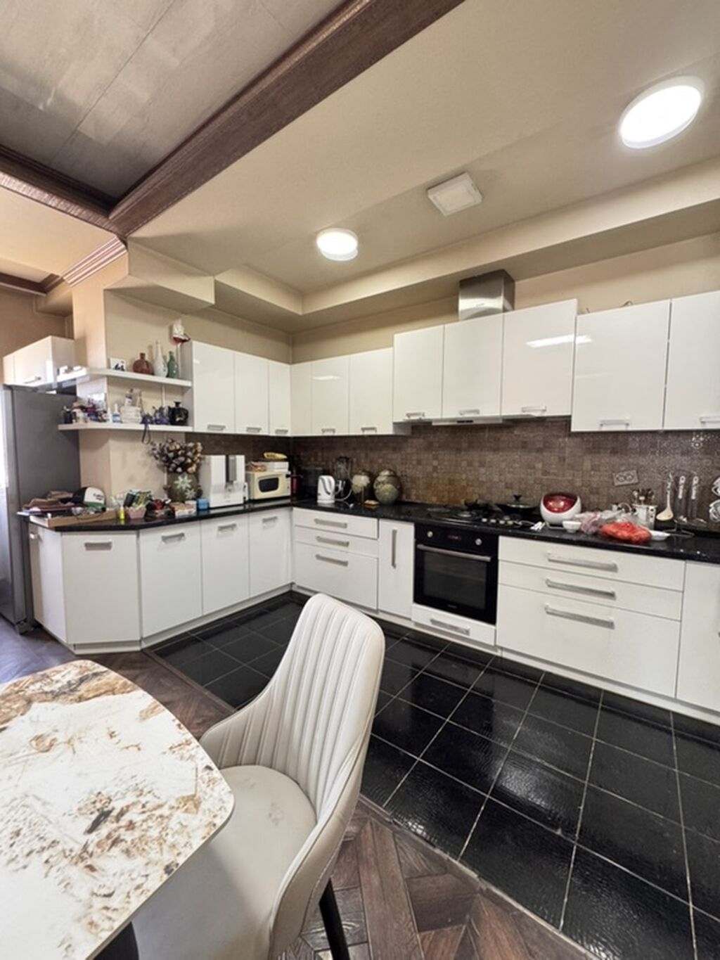 Сдам 2-уровневую квартиру 212 м² в центре Бишкека: фото 6