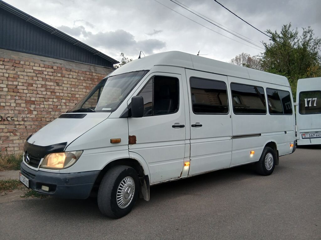Mercedes-Benz Спринтер: 2004 г., 2.2 л, Механика, Дизель, Бус: фото 4