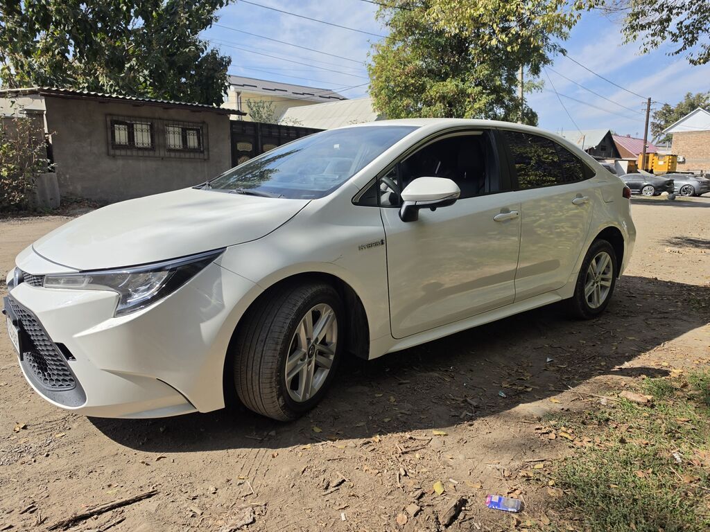 Toyota Levin: 2021 г., 1.8 л, Автомат, Гибрид, Седан: фото 2