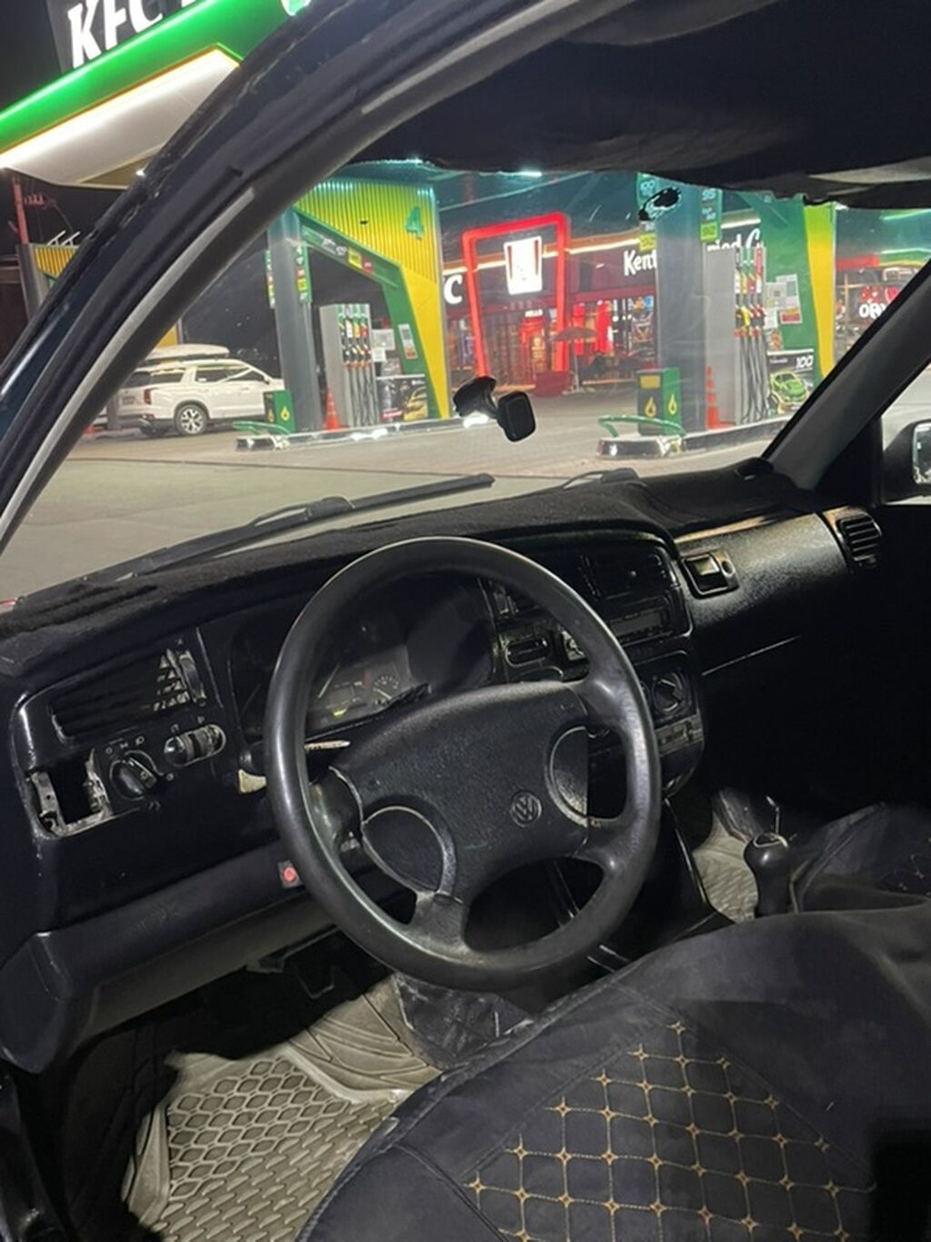 Volkswagen Golf: 1995 г., 1.8 л, Механика, Бензин, Универсал: фото 4