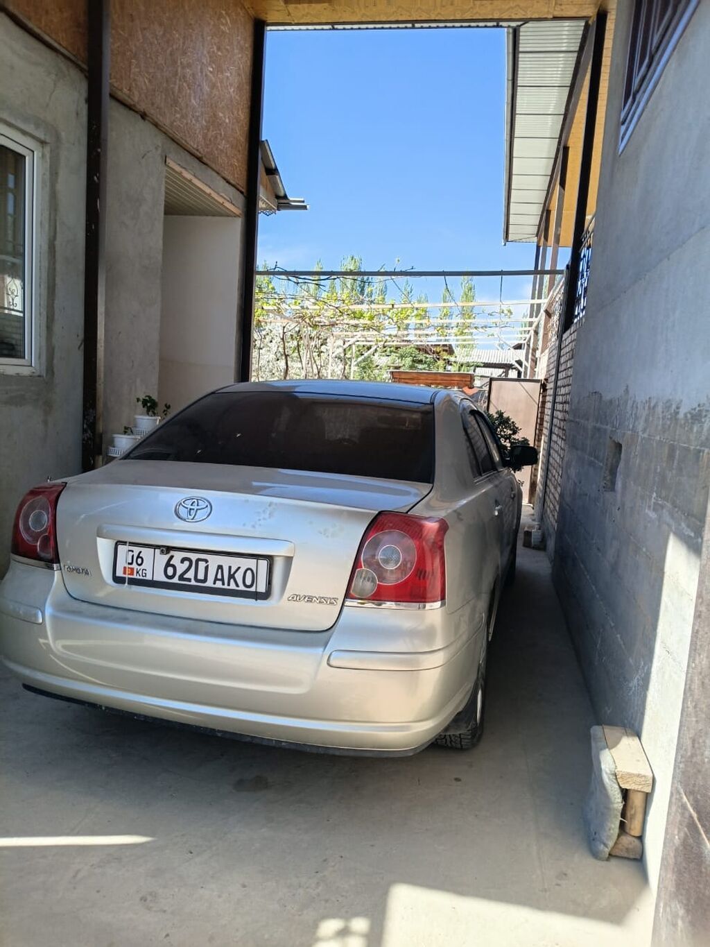 Toyota Avensis: 2006 г., 1.8 л, Механика, Бензин, Седан: фото 2