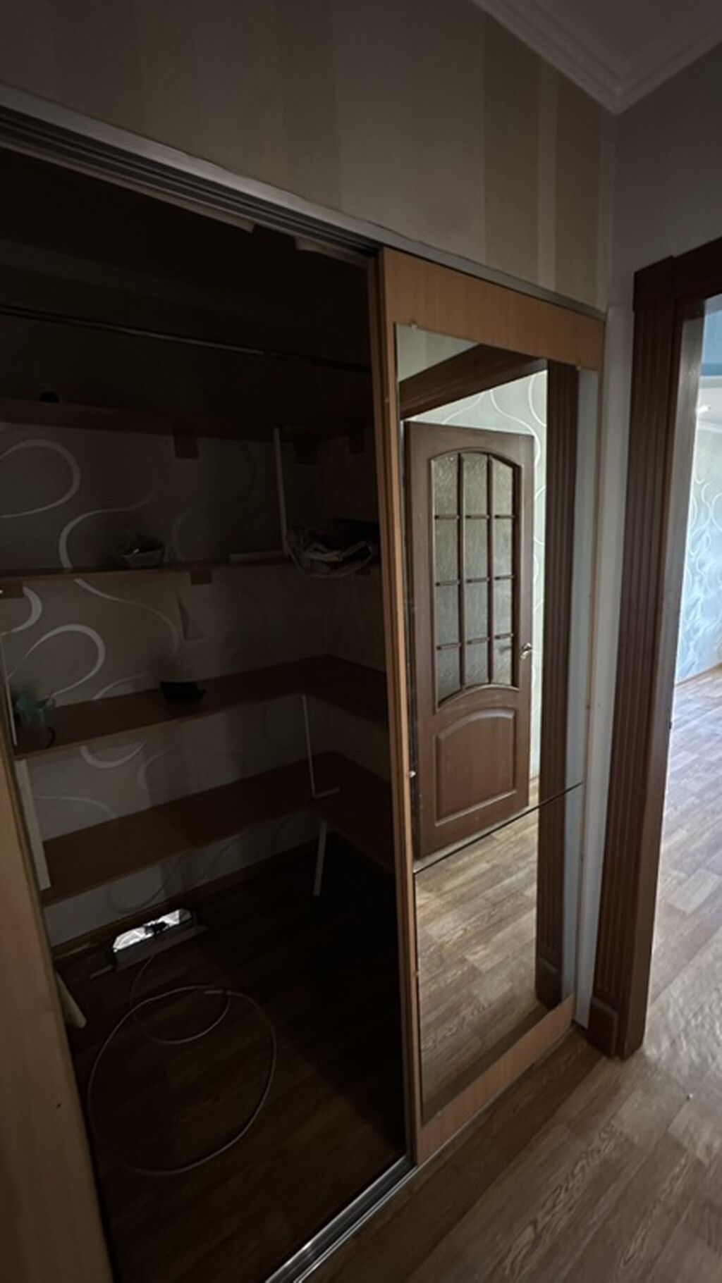 3 комнаты, 53 м², Дордой Плаза ТРЦ 104 серия, 4 этаж, Косметический ремонт: фото 6