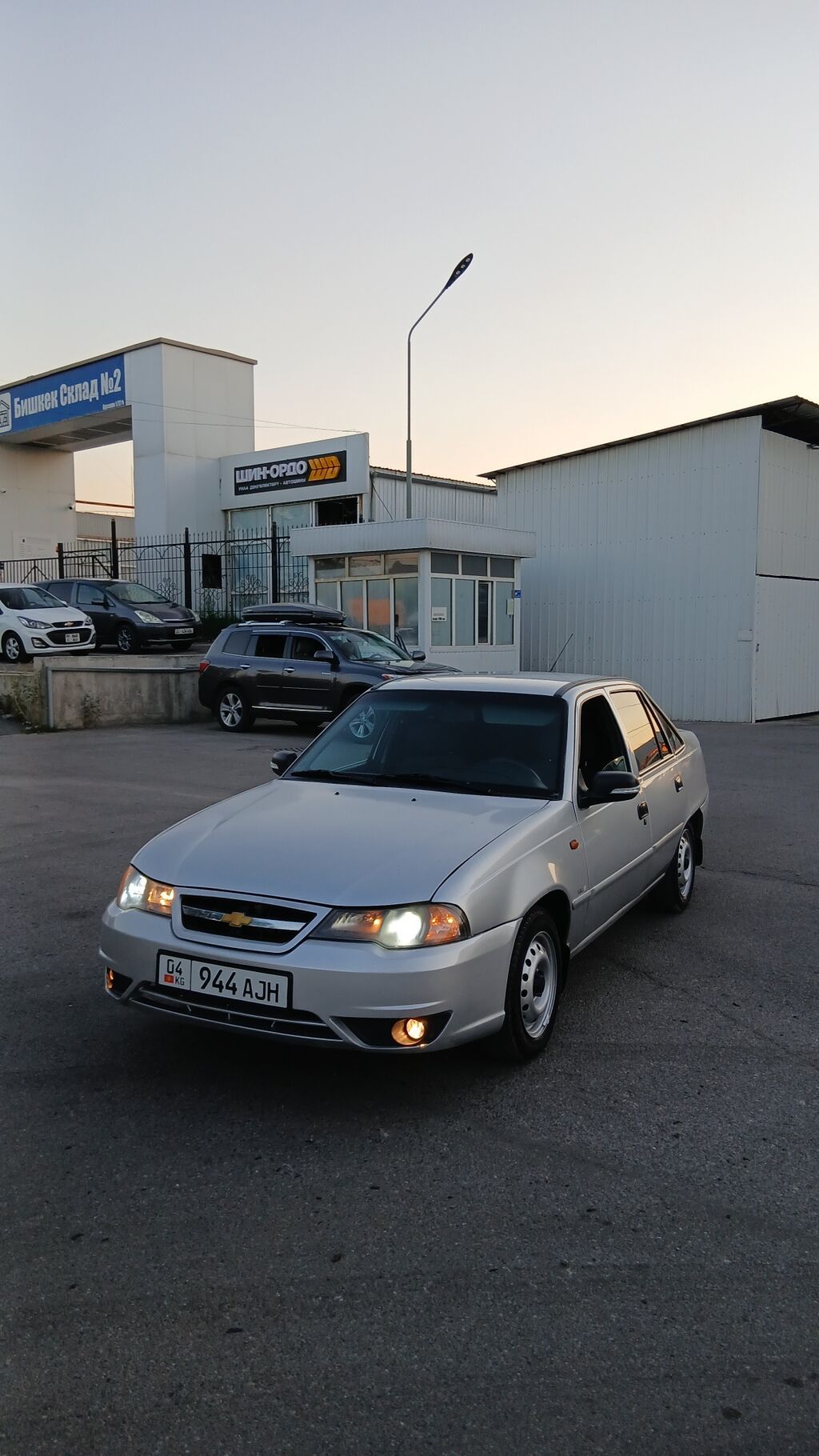 Daewoo Nexia: 2010 г., 1.5 л, Механика, Бензин, Седан: фото 2
