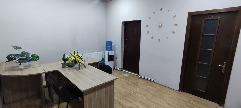 Ofis üçün tam əşyalı kirayə otaq verilir. - Künc yerləşimli iş