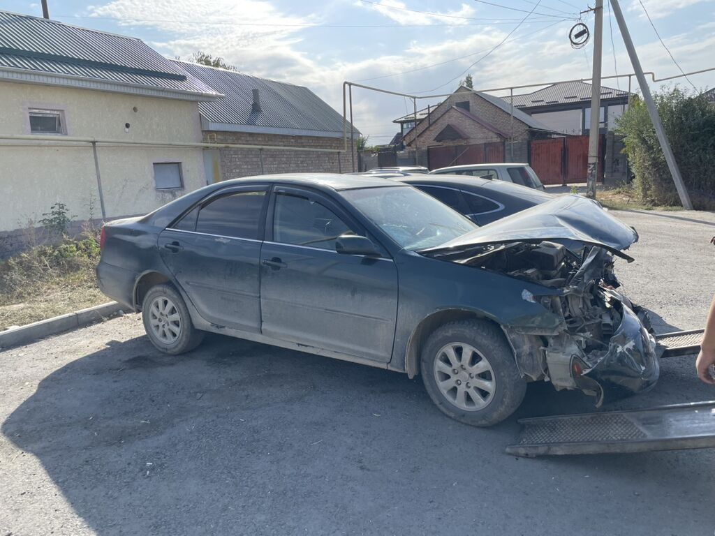 Toyota Camry: 2003 г., 2.4 л, Автомат, Бензин, Седан: фото 2
