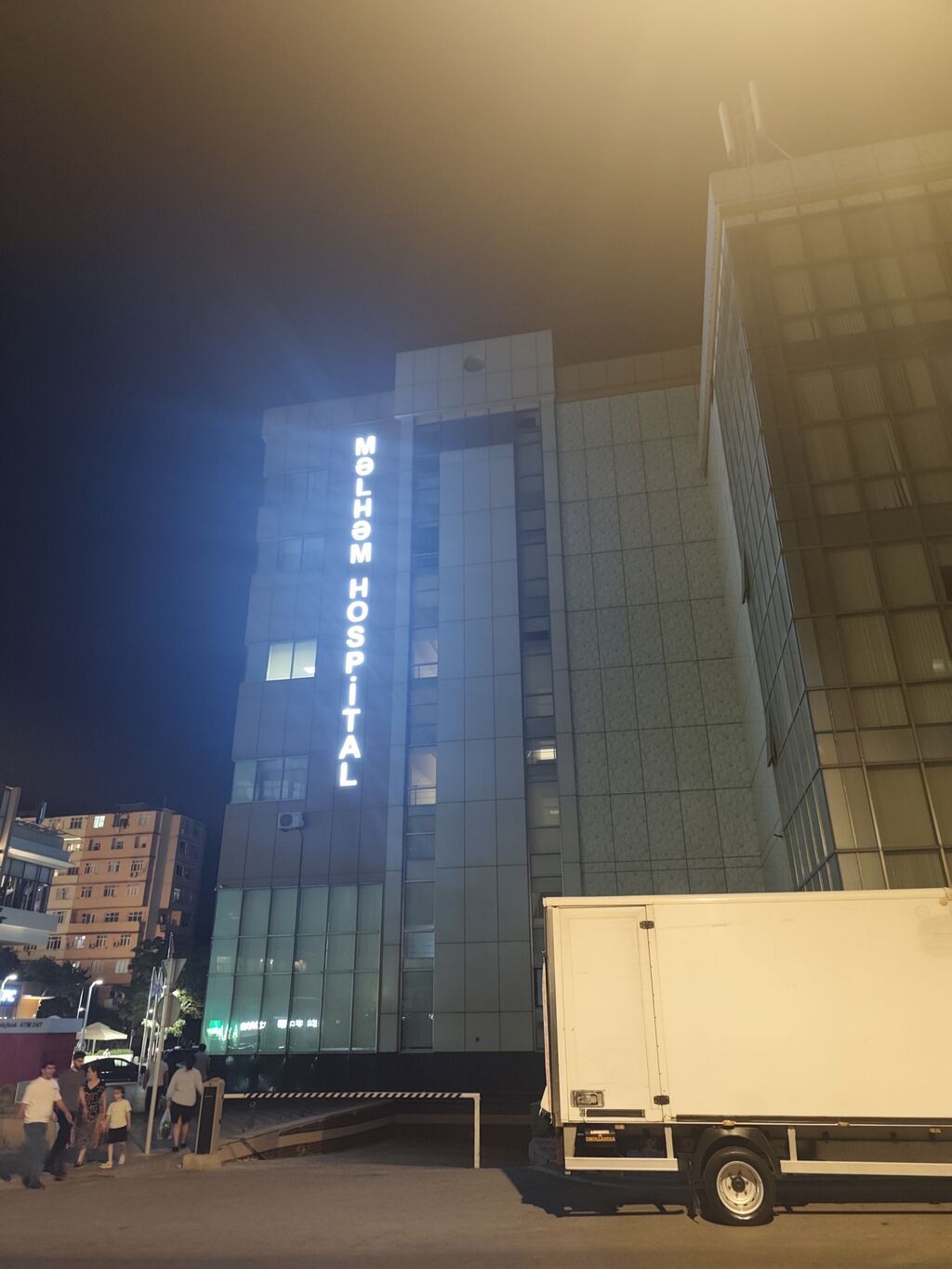 Bakı, 8-ci kilometr, 4 otaqlı, Köhnə tikili, m. Neftçilər, 80 kv. m