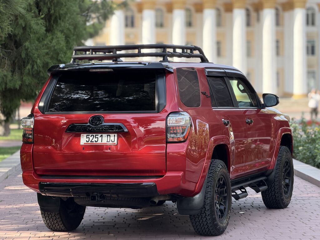 Toyota 4Runner: 2021 г., 4 л, Автомат, Бензин, Внедорожник: фото 7