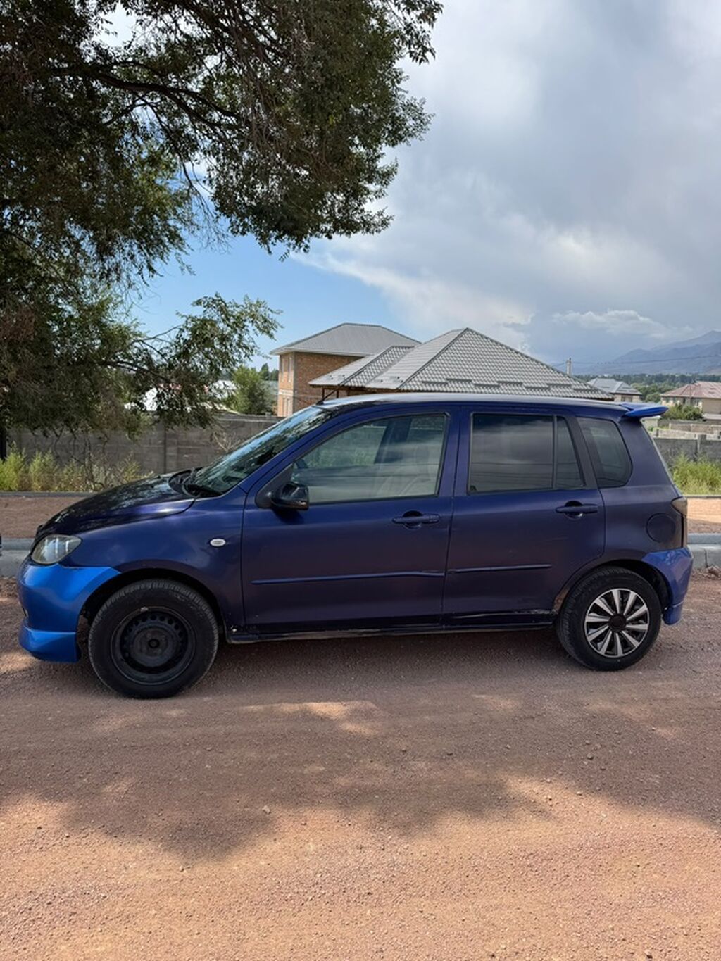 Mazda Demio: 2003 г., 1.3 л, Автомат, Бензин, Хэтчбэк: фото 2
