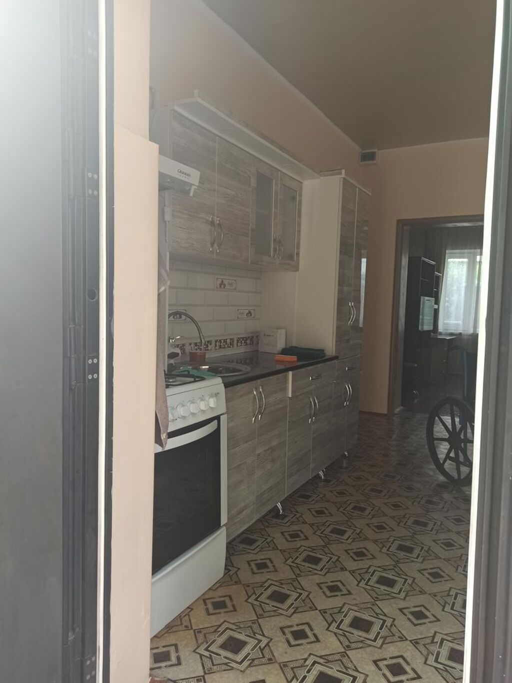 Продам 4-комнатный дом в Бишкеке, 3 сотки: фото 5