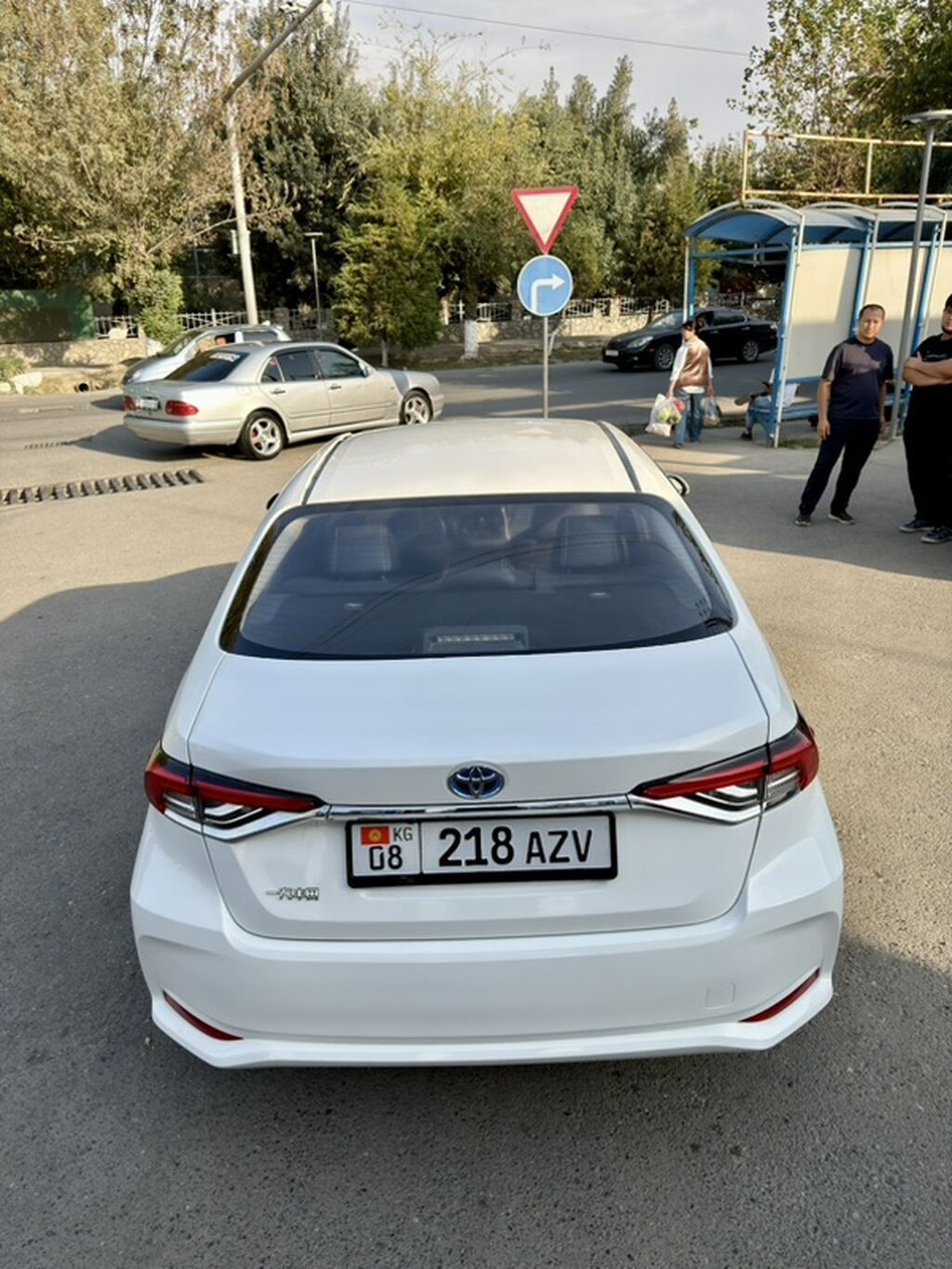 Toyota Corolla: 2022 г., 1.8 л, Вариатор, Гибрид, Седан: фото 5