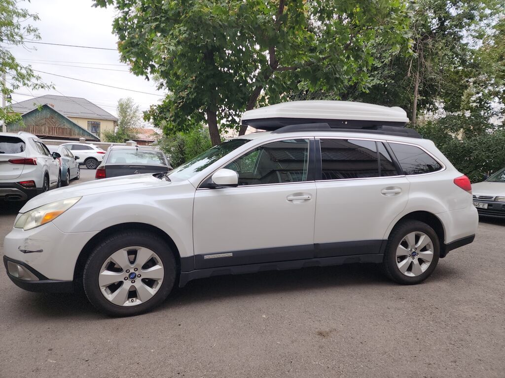 Subaru Outback: 2011 г., 2.5 л, Вариатор, Бензин, Универсал: фото 3