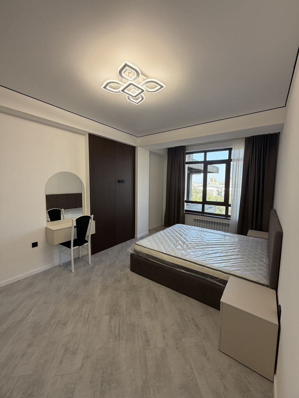 Продаётся 2-комнатная студия, 57 м², Золотой квадрат: фото 1