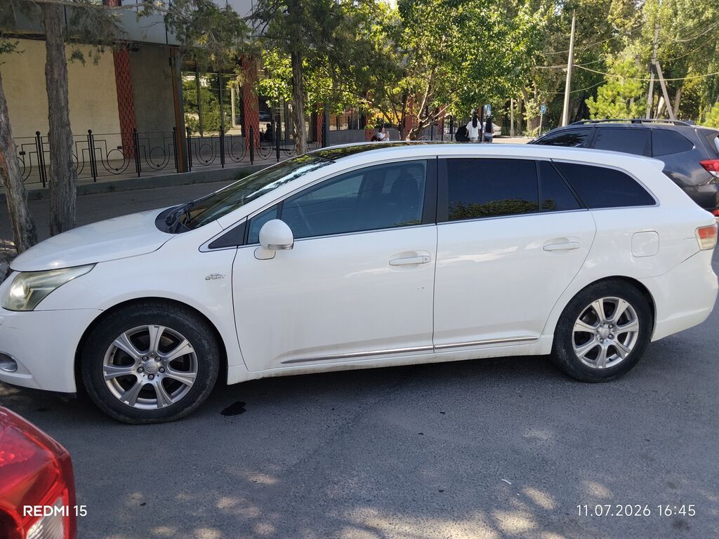 Toyota Avensis: 2009 г., 2.2 л, Автомат, Дизель, Универсал: фото 6
