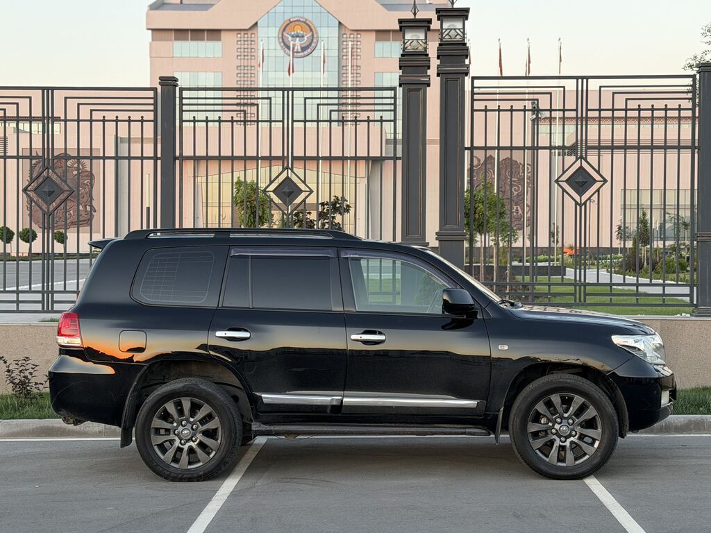 Toyota Land Cruiser: 2009 г., 4.7 л, Автомат, Газ, Внедорожник: фото 4