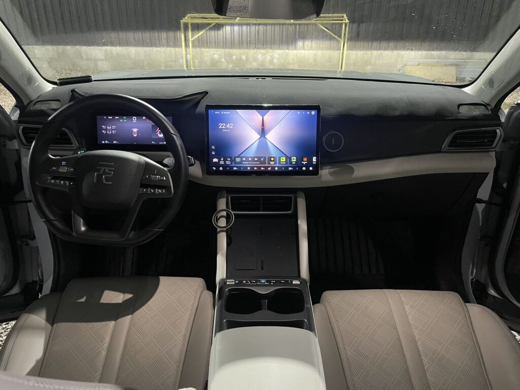 BYD Yuan Up: 2025 г., 0.1 л, Автомат, Электромобиль, Кроссовер: фото 7