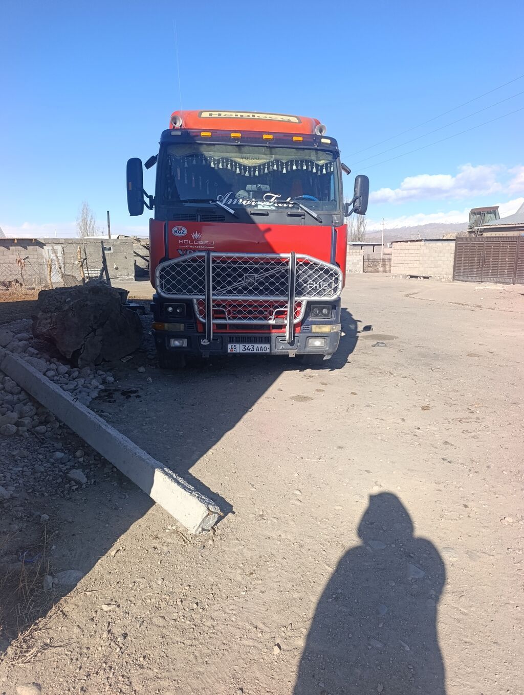 Тягач, Volvo, Бортовой: фото 1