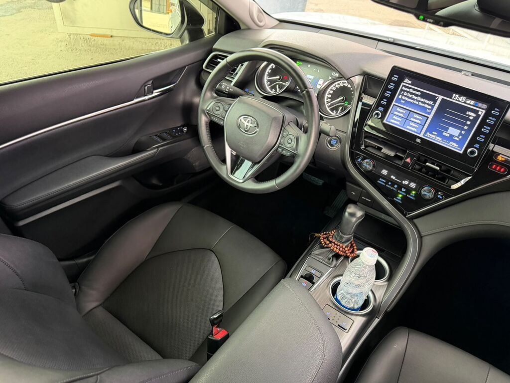 Toyota Camry: 2023 г., 2.5 л, Автомат, Бензин, Седан: фото 6