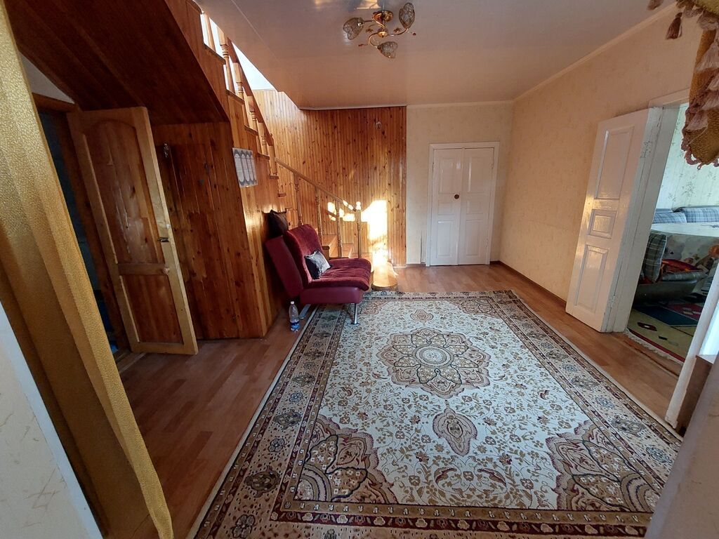 300 м², 5 комнат: фото 2