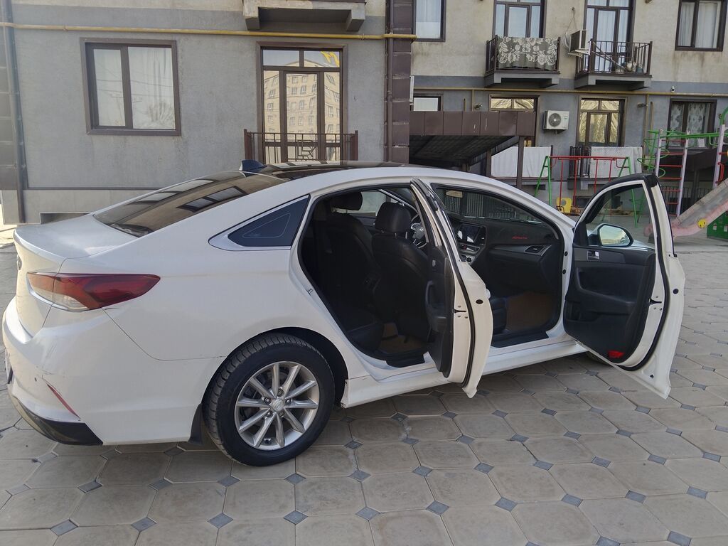 Hyundai Sonata: 2018 г., 2 л, Автомат, Газ, Седан: фото 5