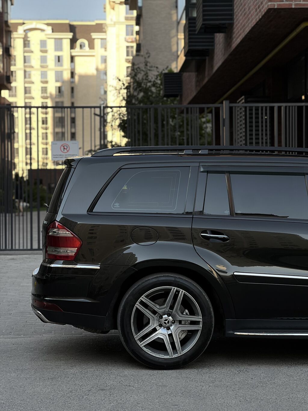 Mercedes-Benz GL-Class: 2010 г., 4.7 л, Автомат, Бензин, Внедорожник: фото 7