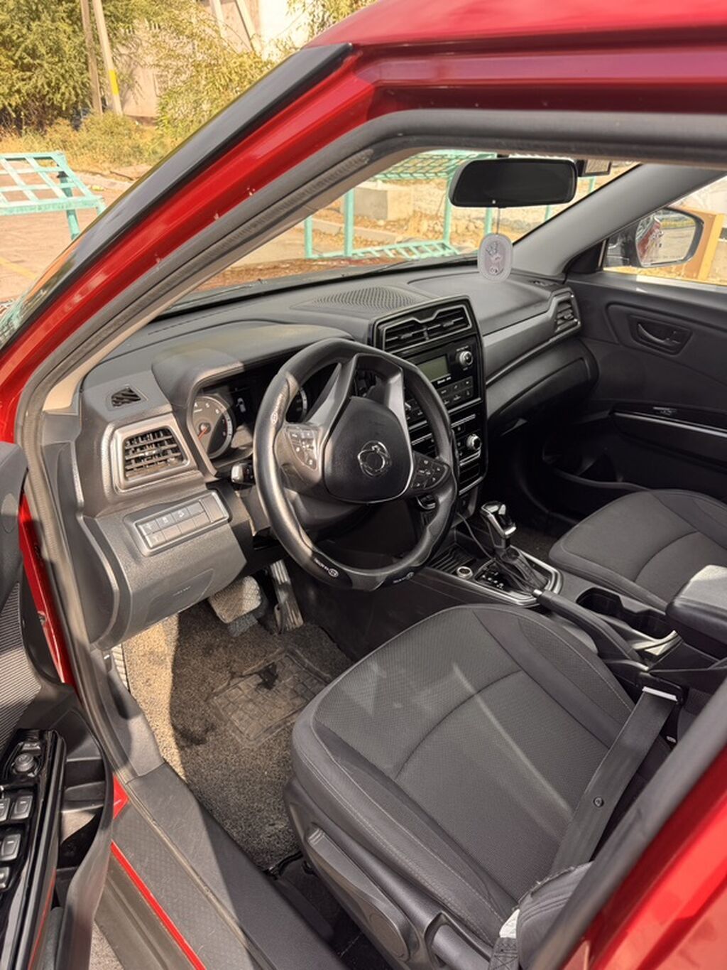 Ssangyong Tivoli: 2019 г., 1.5 л, Автомат, Бензин, Кроссовер: фото 3