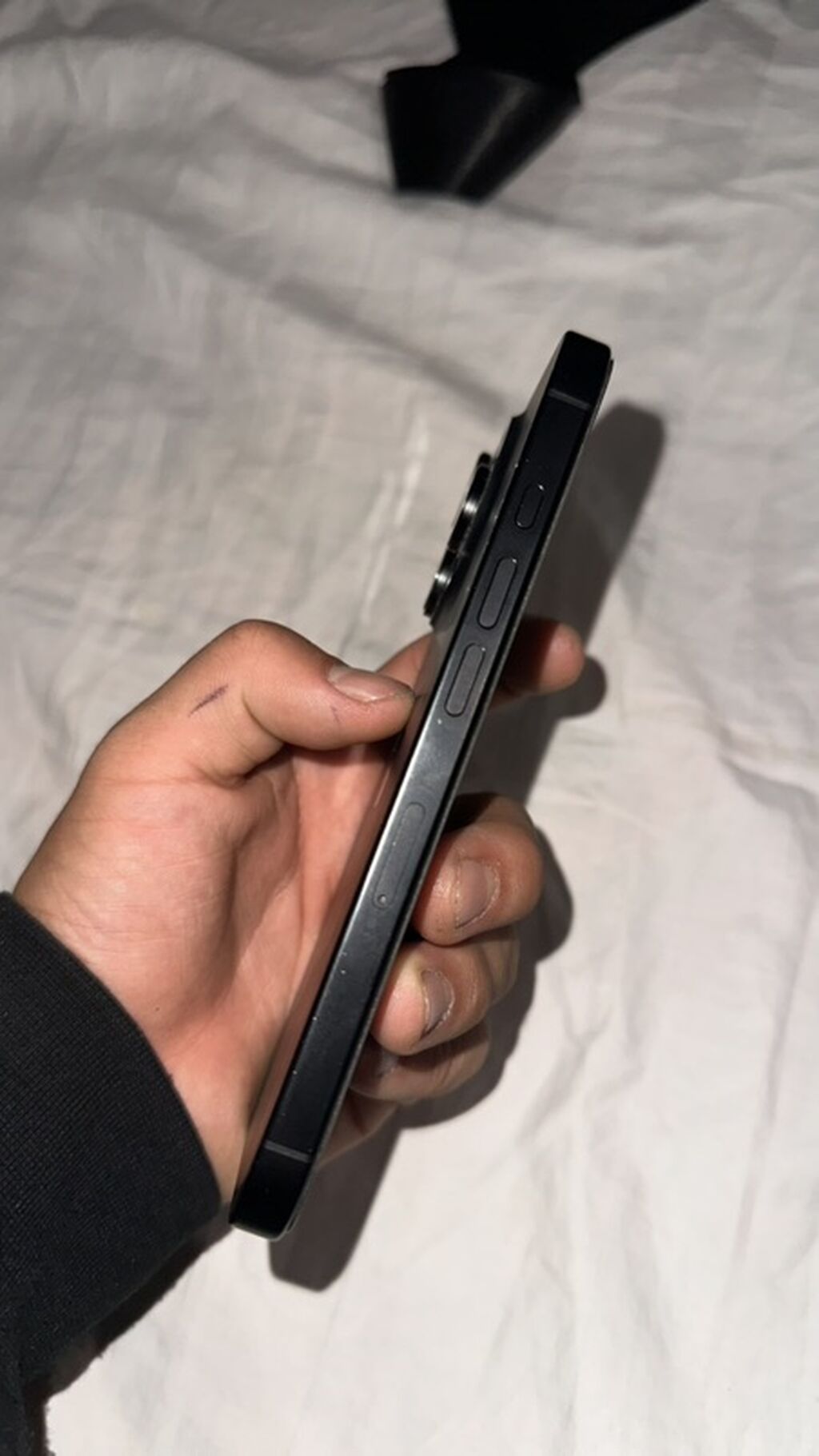 iPhone 16 Pro 256 ГБ, черный: фото 7