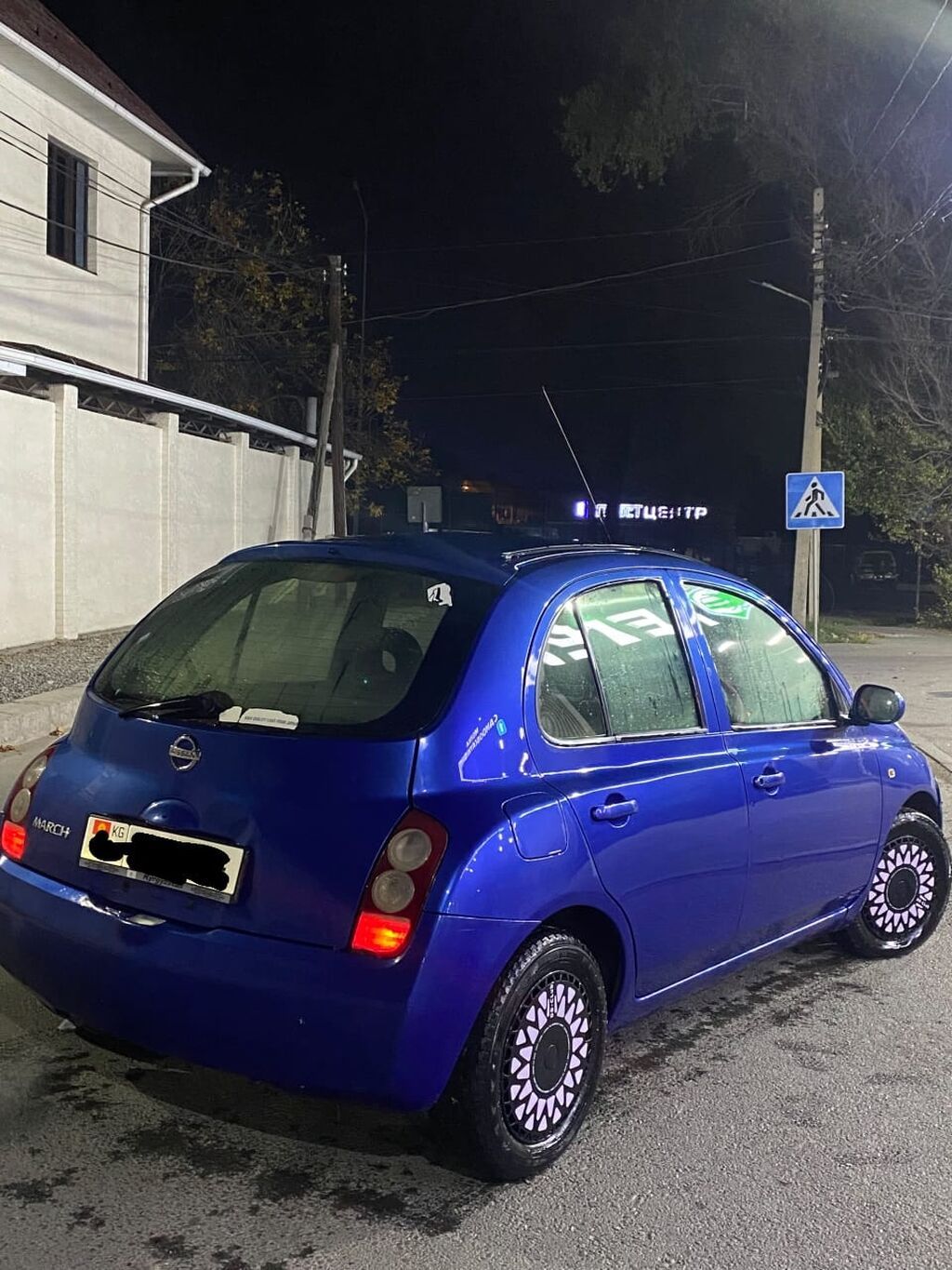Nissan March: 2003 г., 1.3 л, Автомат, Бензин, Хэтчбэк: фото 3