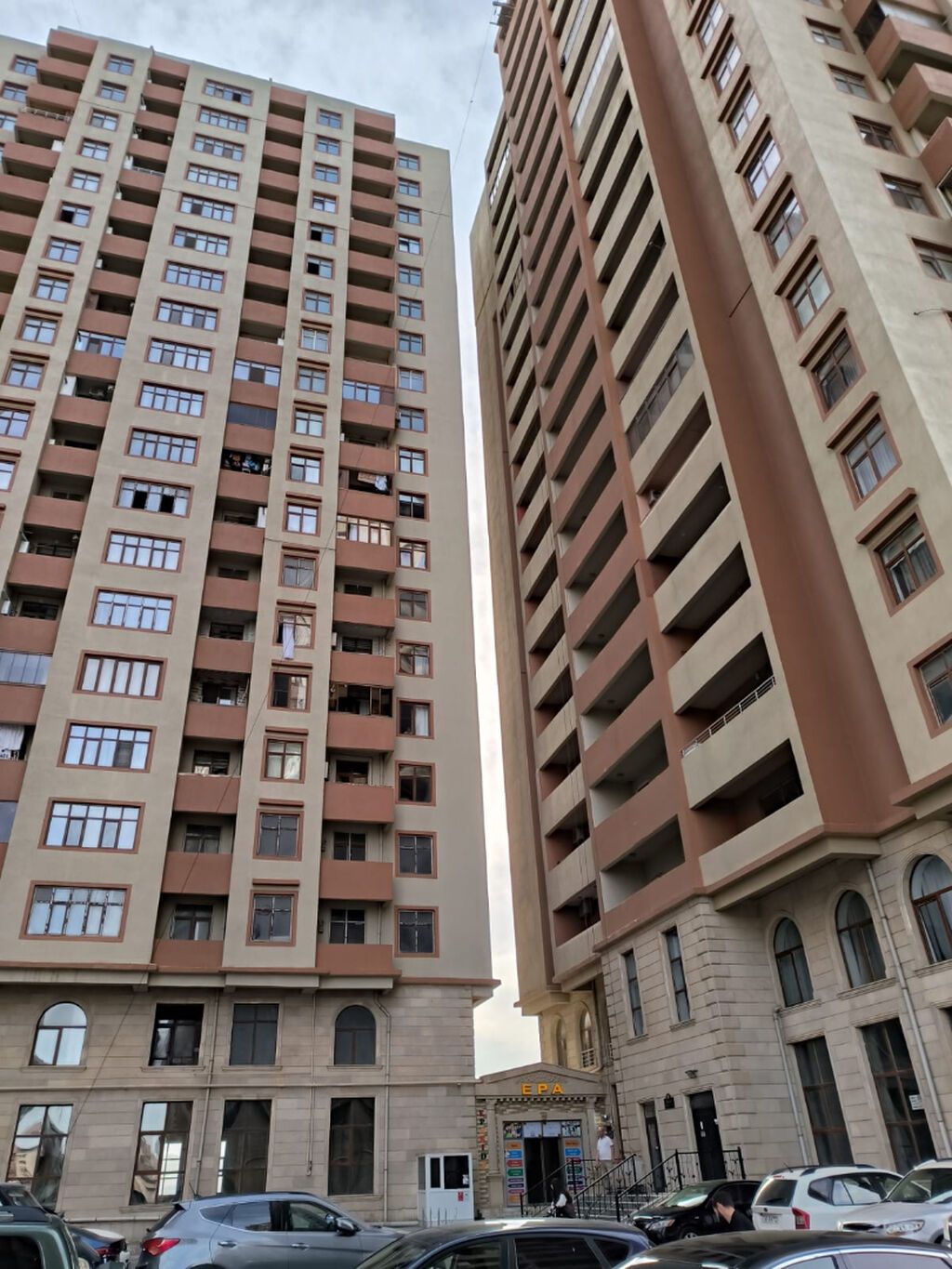 4 otaqlı, Yeni tikili, m. 20 Yanvar, 186 kv. m