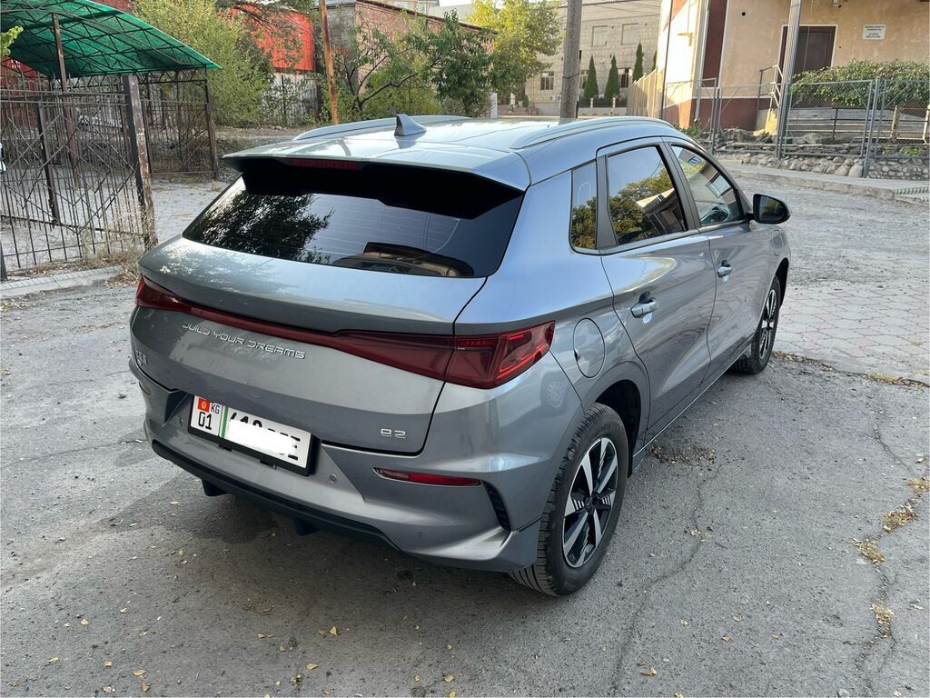 BYD E2: 2023 г., Электромобиль, Хэтчбэк: фото 5