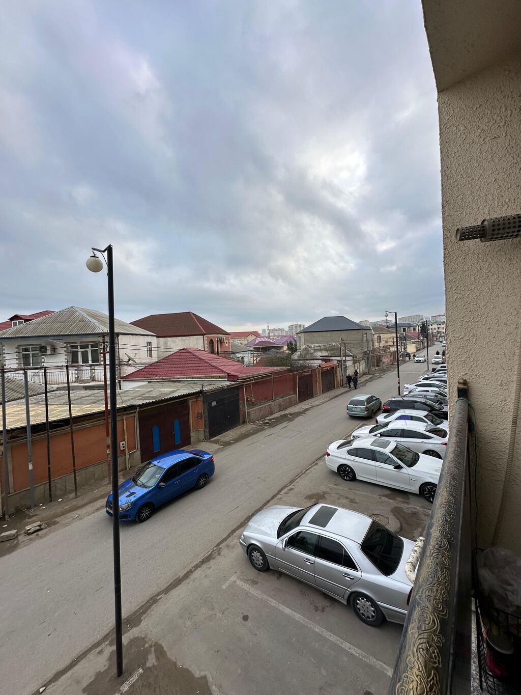 Xırdalan Jasmin parkda yeni tikili binanın 2 ci mərtəbəsidə olan 2