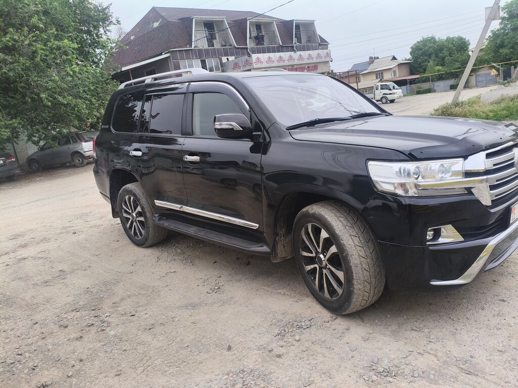 Toyota Land Cruiser: 2011 г., Автомат, Внедорожник: фото 4