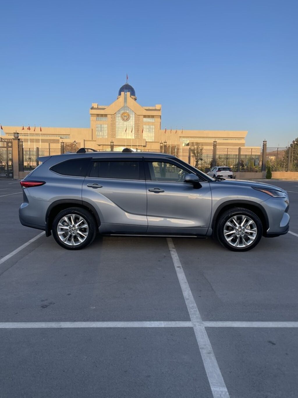 Toyota Highlander: 2020 г., 2.5 л, Автомат, Гибрид, Кроссовер: фото 7