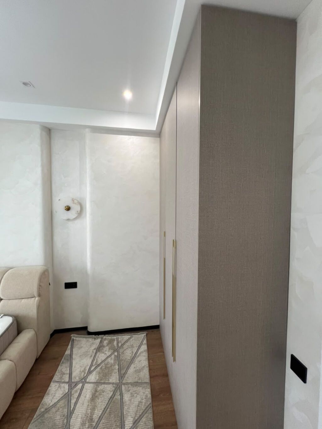 2 комнаты, 64 м², Асанбай мкр Элитка, 8 этаж, Дизайнерский ремонт: фото 3