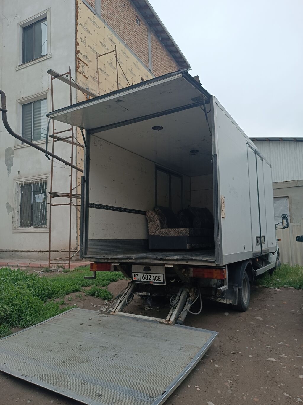 Спринтер будка с гидролапатой работаем24/7 | 800 KGS | Портер, грузовые ...