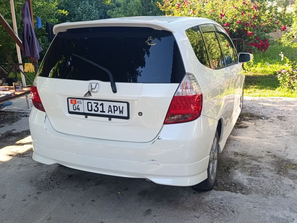 Honda Fit: 2002 г., 1.3 л, Автомат, Бензин, Хэтчбэк: фото 7