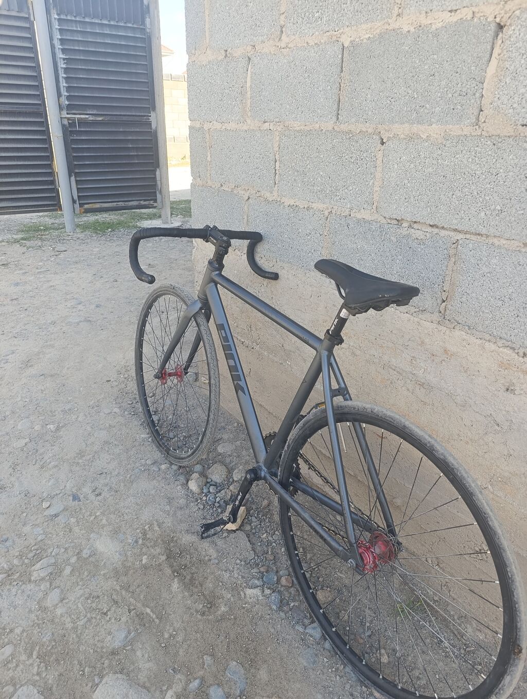 Фикс-байк (fixed gear) с дорожным рулём - Рама: стальная, размер: фото 2