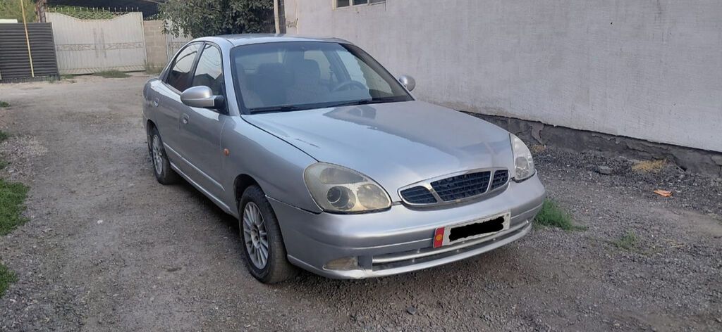 Daewoo Nubira: 2001 г., 1.5 л, Автомат, Бензин, Седан: фото 2