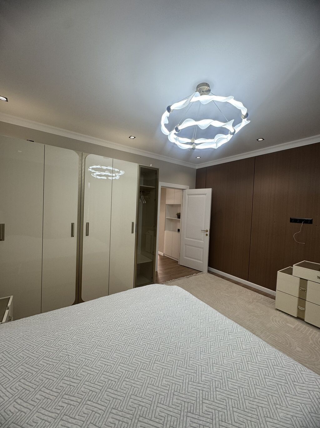 6 комнат, 330 м², 4 соток, Бишкек, Агентство недвижимости: фото 3