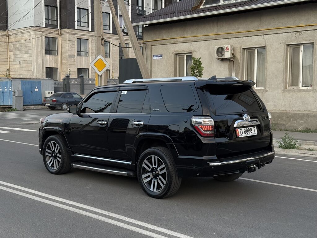 Toyota 4Runner: 2016 г., 4 л, Автомат, Бензин, Внедорожник: фото 6