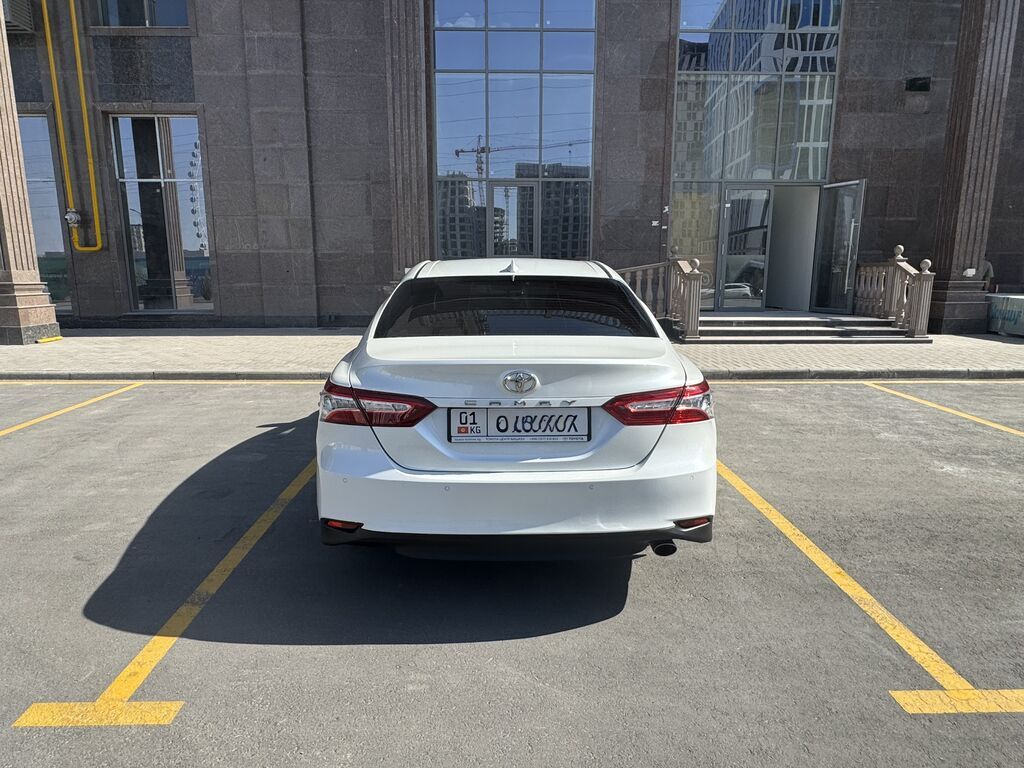 Toyota Camry: 2021 г., 2.5 л, Автомат, Бензин: фото 4