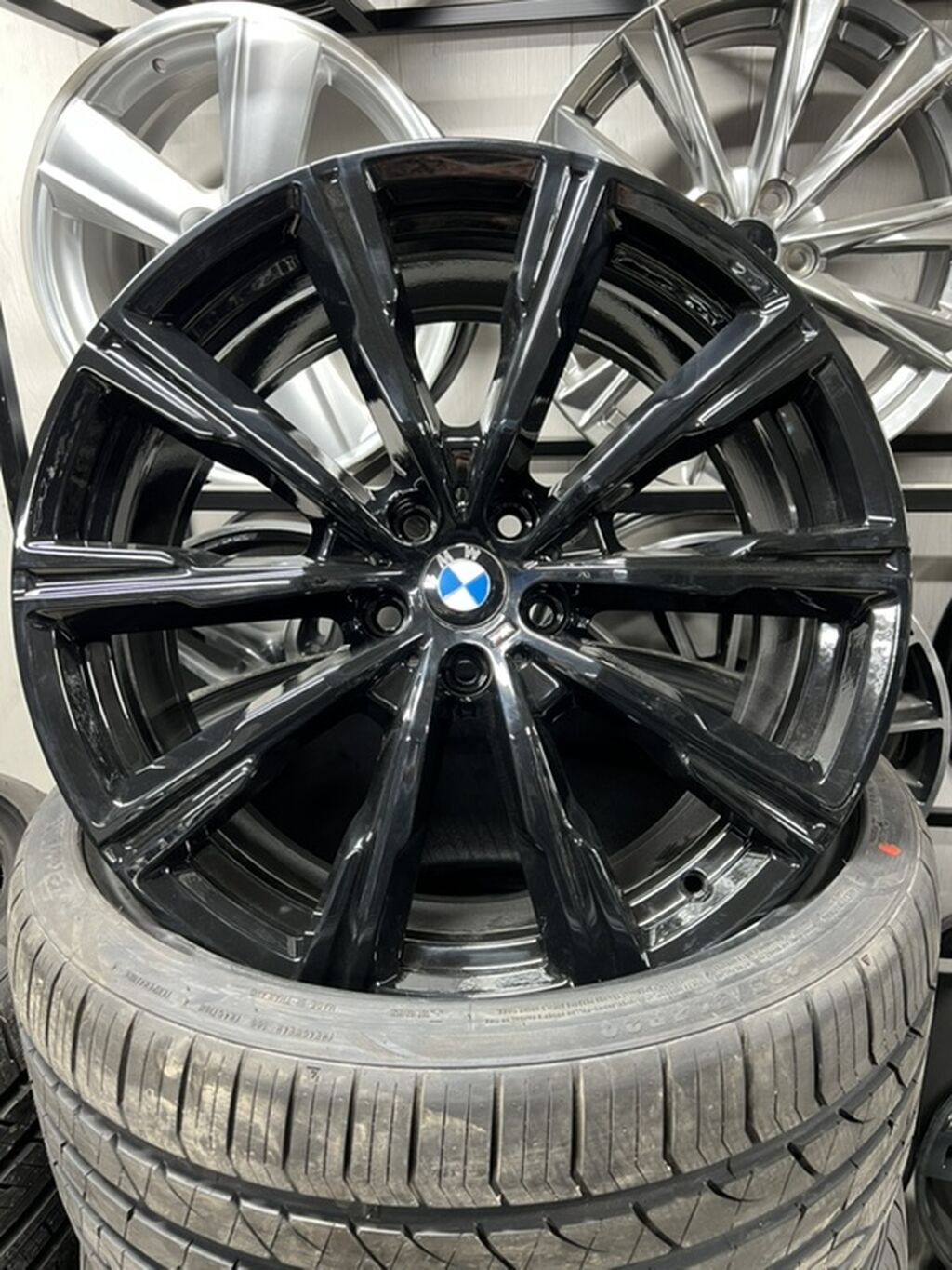 Литые Диски R 20 BMW, Комплект, отверстий - 5, Новый: фото 2