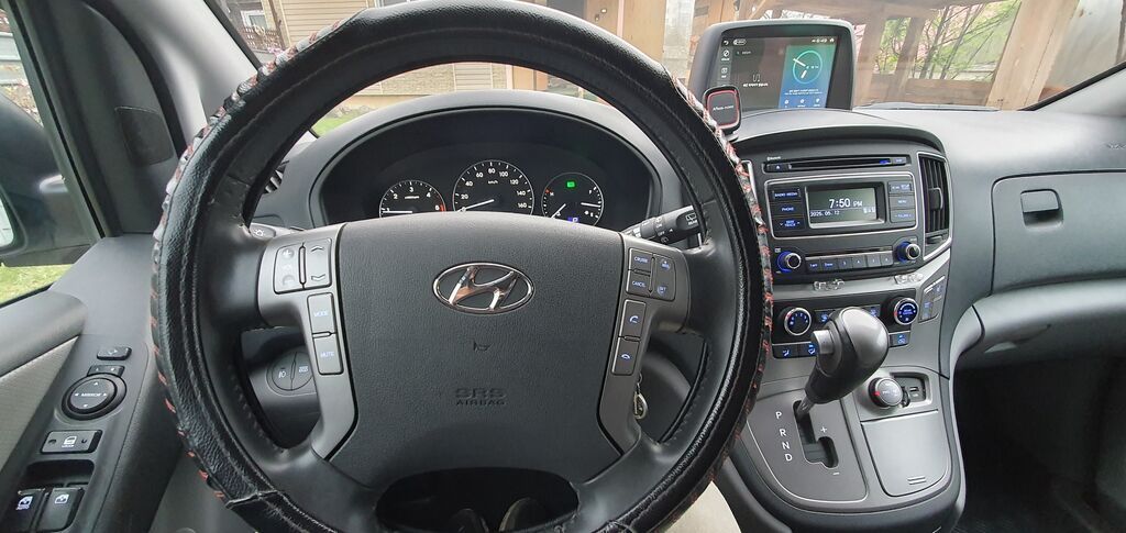 Hyundai Starex: 2019 г., 2.5 л, Автомат, Дизель, Минивэн: фото 7