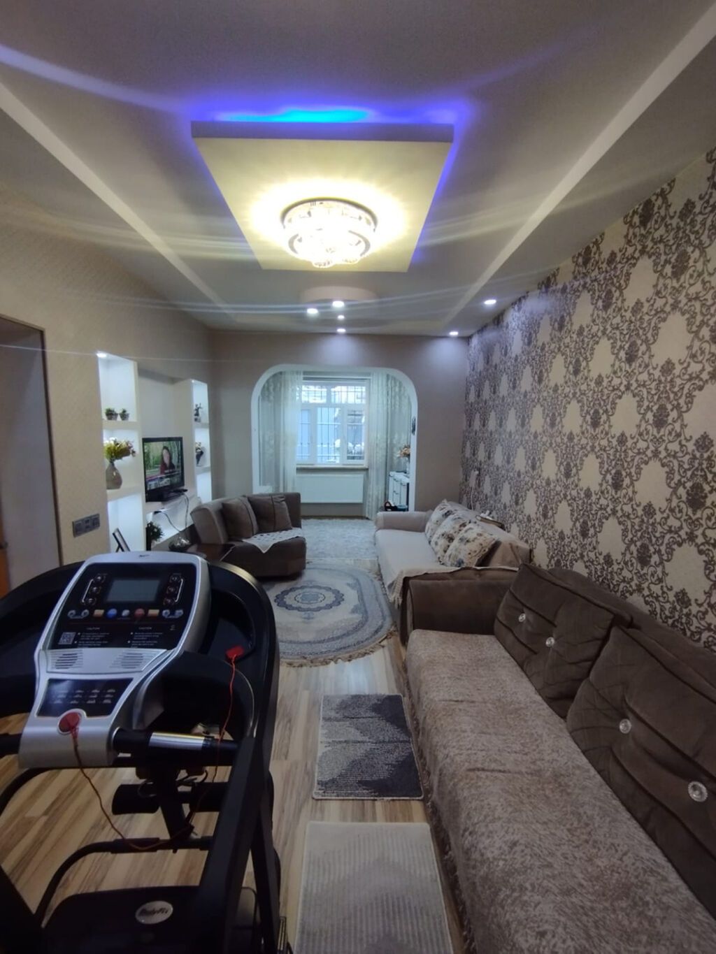 Qaraçuxur qəs. 5 otaqlı, 180 kv. m, Kredit yoxdur, Yeni təmirli